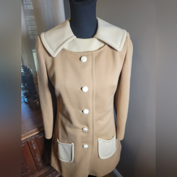 VINTAGE 60'S GO-GO BROWN AND CREAM MINI DRESS AND JACKET - Picture 1 of 10
